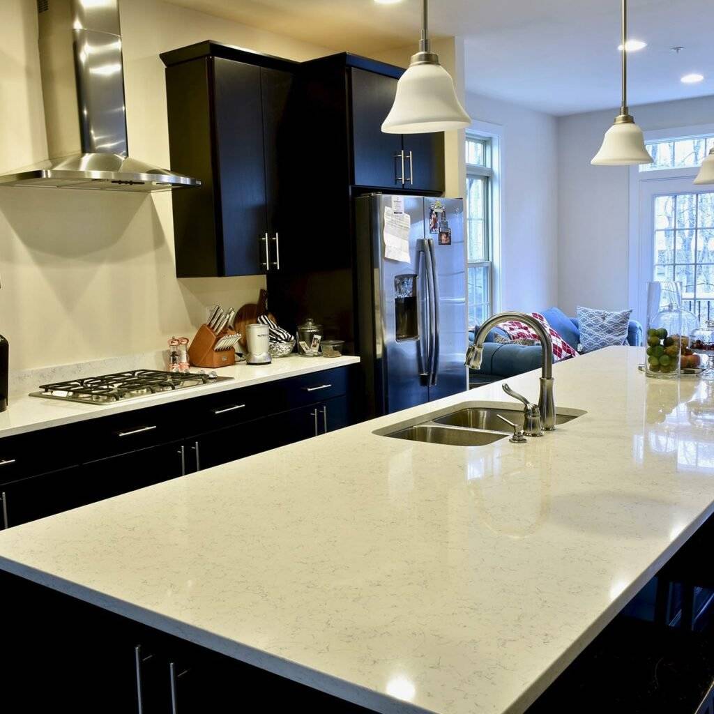 Marble kitchen countertops that blends well with any colour